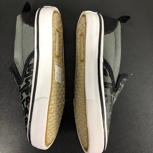 Skechers - Picture 4 of 9